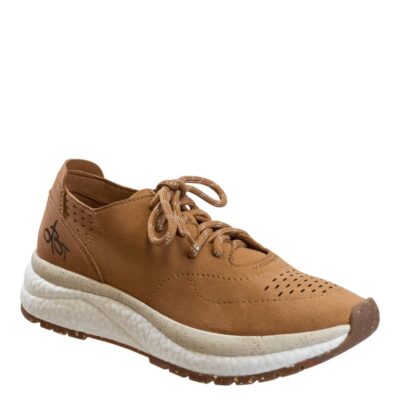 OTBT  Free In Camel Sneakers